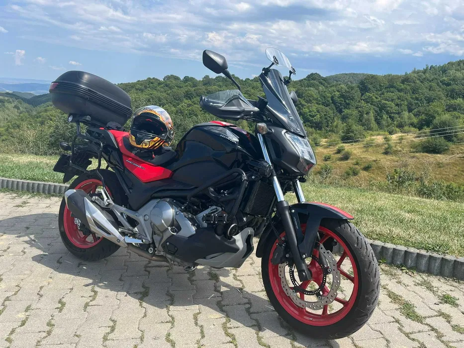 Honda NC750S DCT (Automata)